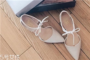 franco sarto鞋子怎么樣？浪漫又嚴(yán)謹(jǐn)?shù)脑O(shè)計(jì)風(fēng)格