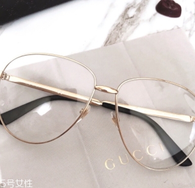 gucci平光鏡多少錢？明星都在戴的同款平光鏡