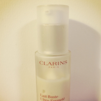 胸部按摩霜哪個牌子好？傲人胸部按摩出來