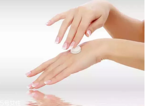 護(hù)手霜什么時候用 護(hù)手霜要經(jīng)常擦