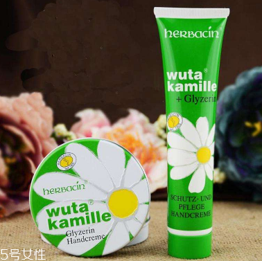 小甘菊護(hù)手霜有兩種嗎 德國小甘菊護(hù)手霜的價(jià)格 小甘菊護(hù)手霜有兩種嗎 德國小甘菊護(hù)手霜的價(jià)格