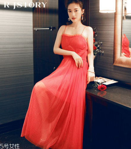 2022流行什么顏色連衣裙？今年最火的連衣裙顏色推薦