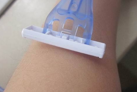 刮毛刀能帶上飛機(jī)嗎？