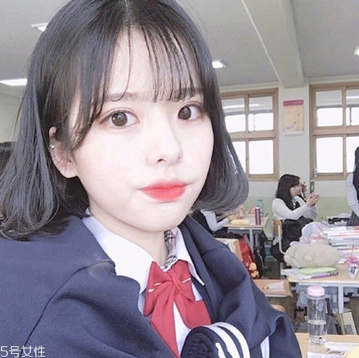 內(nèi)扣短發(fā)適合什么臉型 根據(jù)臉型選發(fā)型很重要 內(nèi)扣短發(fā)適合什么臉型 根據(jù)臉型選發(fā)型很重要