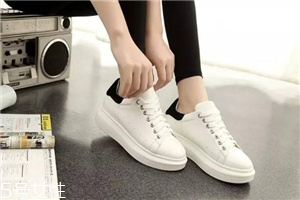 小白鞋會越穿越大嗎？小白鞋會不會變大