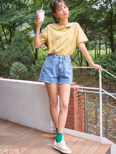 小白鞋適合跑步嗎？這幾類小白鞋不適合跑步