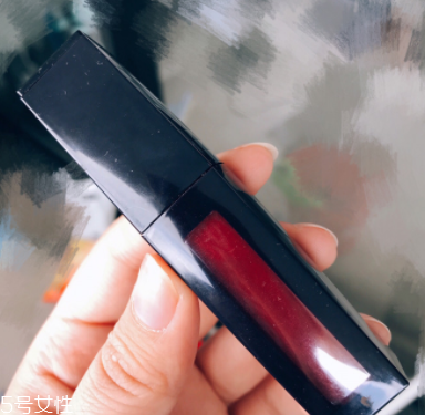 玫紅色口紅給人的感覺(jué) 玫紅色口紅土嗎 玫紅色口紅給人的感覺(jué) 玫紅色口紅土嗎