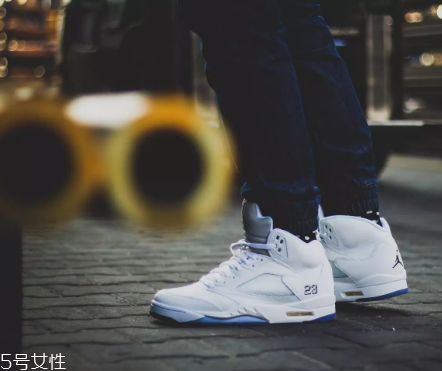 小白鞋洗了變黃怎么辦？小白鞋越洗越黃補(bǔ)救方法