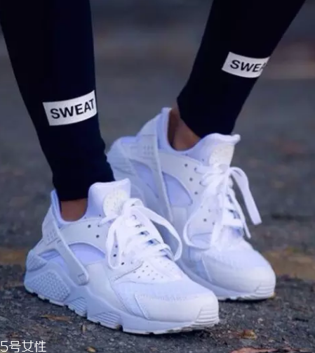 小白鞋買小了怎么辦？小白鞋太小這樣做