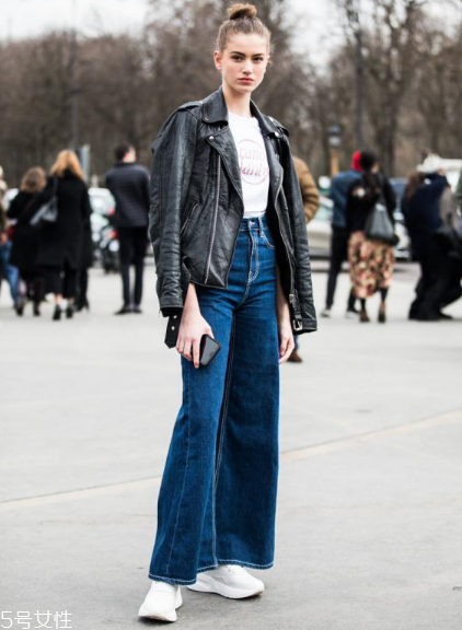 小白鞋染上色了怎么辦？小白鞋染色去除方法