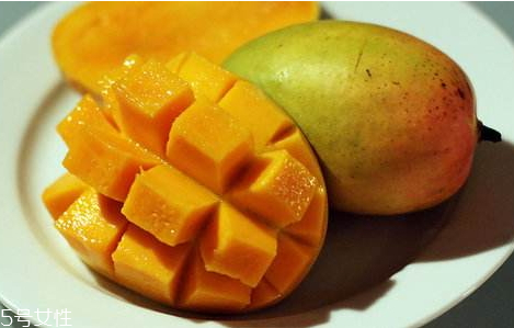 澳芒怎么切 切澳芒的步驟圖解 澳芒怎么切 切澳芒的步驟圖解