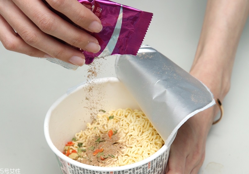 泡面里面有防腐劑嗎 方便面里面有防腐劑嗎 泡面里面有防腐劑嗎 方便面里面有防腐劑嗎