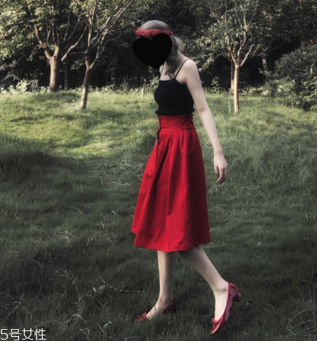 腿粗屁股大穿什么衣服？腿粗屁股大穿搭技巧