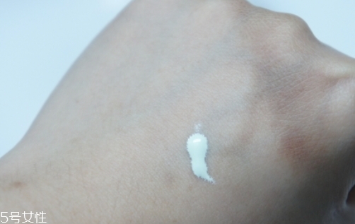 美膚寶和御泥坊哪個好？美膚寶和御泥坊品牌對比