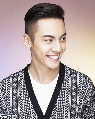 2022年最流行的發(fā)型男 男生劉海這樣弄好看 2022年最流行的發(fā)型男 男生劉海這樣弄好看