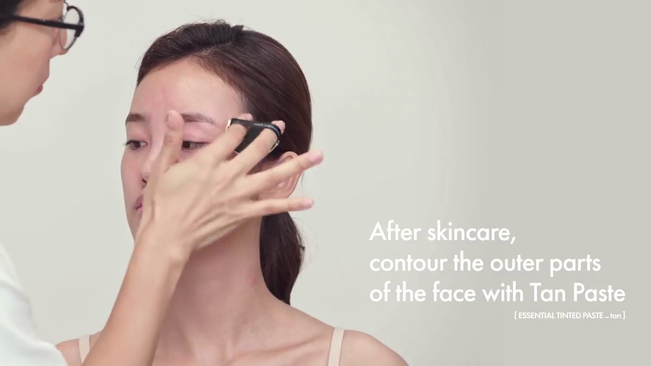 優(yōu)雅裸妝教程圖解 如何畫(huà)裸妝圖解