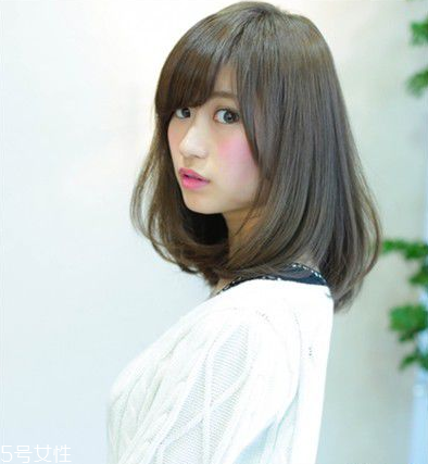 臉上有肉的女生適合什么發(fā)型 遮肉又修飾臉型的發(fā)型 臉上有肉的女生適合什么發(fā)型 遮肉又修飾臉型的發(fā)型