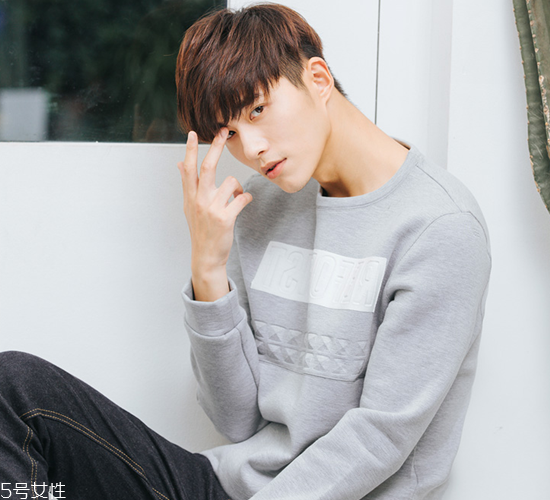 2022年最流行的發(fā)型男 男生劉海這樣弄好看 2022年最流行的發(fā)型男 男生劉海這樣弄好看