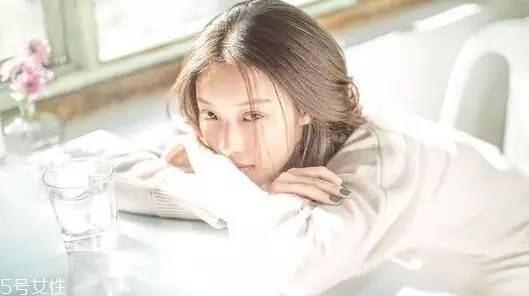 什么發(fā)型顯臉小 百搭顯嫩發(fā)型推薦 什么發(fā)型顯臉小 百搭顯嫩發(fā)型推薦