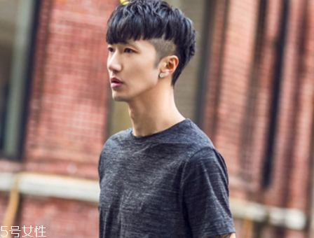 2022年最流行的發(fā)型男 男生劉海這樣弄好看 2022年最流行的發(fā)型男 男生劉海這樣弄好看