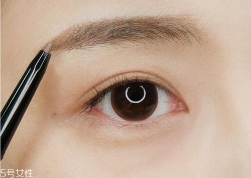 日韓妝容有什么區(qū)別 哪個才是女生的最愛 日韓妝容有什么區(qū)別 哪個才是女生的最愛