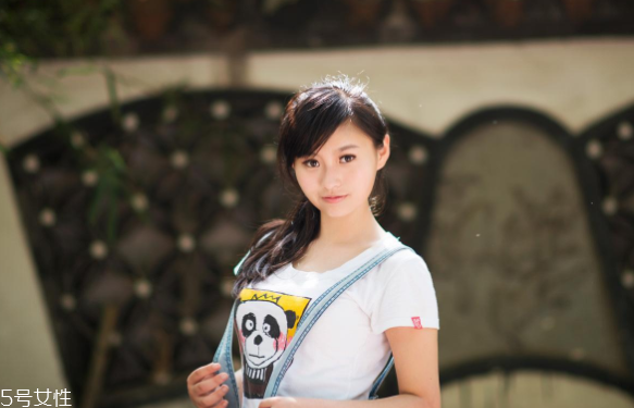 17歲護(hù)膚品套裝哪個(gè)好 適合17歲用的補(bǔ)水牌子 17歲護(hù)膚品套裝哪個(gè)好 適合17歲用的補(bǔ)水牌子