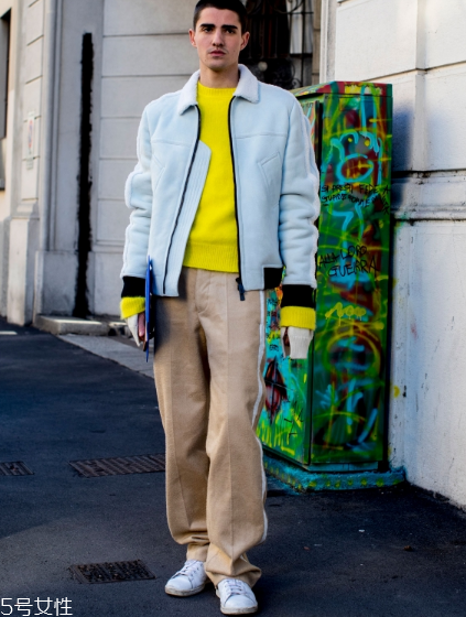 小白鞋有折痕怎么辦？小白鞋上的折痕消除方法