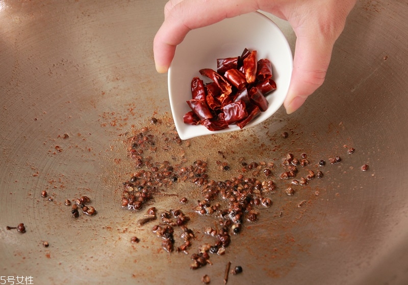 花椒怎么吃 新鮮青花椒怎么吃 花椒怎么吃 新鮮青花椒怎么吃