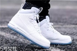 小白鞋上的泥怎么去除？小白鞋上的泥點(diǎn)清洗方法