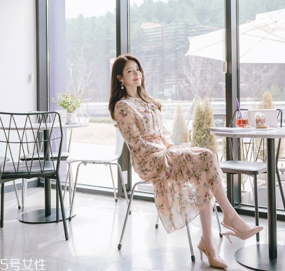 雪紡連衣裙配什么鞋子？雪紡連衣裙搭配鞋子圖片