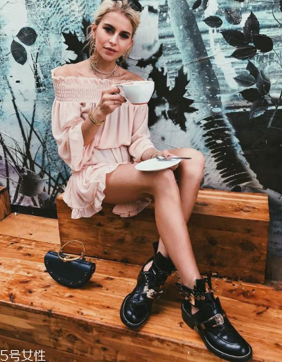 雪紡連衣裙配什么鞋子？雪紡連衣裙搭配鞋子圖片