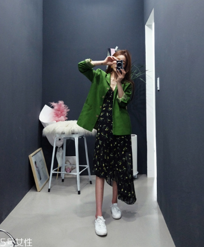 雪紡連衣裙搭配什么外套？雪紡連衣裙搭配外套技巧