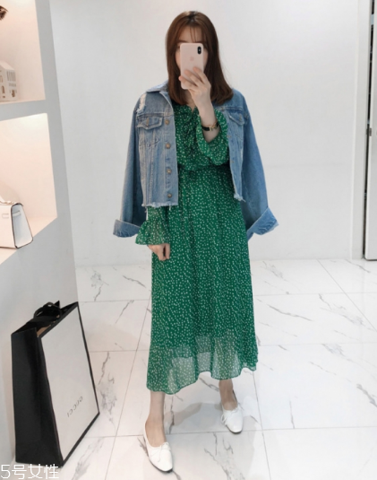 雪紡連衣裙搭配什么外套？雪紡連衣裙搭配外套技巧