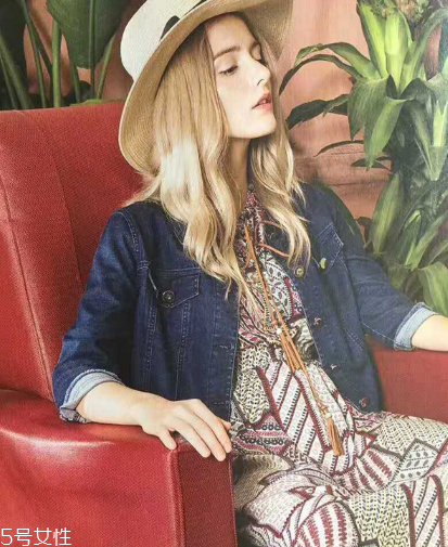 雪紡連衣裙搭配什么外套？雪紡連衣裙搭配外套技巧