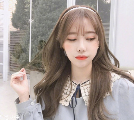染發(fā)哪個顏色自然 染出來比較自然的發(fā)色顏色 染發(fā)哪個顏色自然 染出來比較自然的發(fā)色顏色