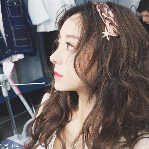 染發(fā)哪個顏色自然 染出來比較自然的發(fā)色顏色 染發(fā)哪個顏色自然 染出來比較自然的發(fā)色顏色