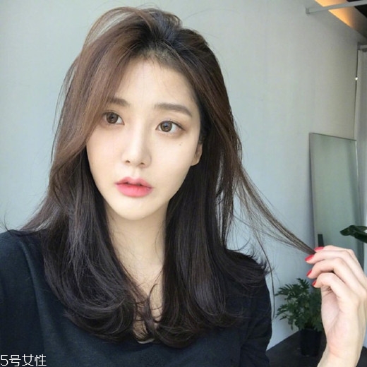 染發(fā)哪個顏色自然 染出來比較自然的發(fā)色顏色 染發(fā)哪個顏色自然 染出來比較自然的發(fā)色顏色