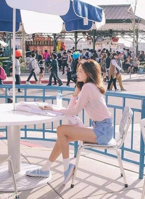 染發(fā)哪個顏色自然 染出來比較自然的發(fā)色顏色 染發(fā)哪個顏色自然 染出來比較自然的發(fā)色顏色