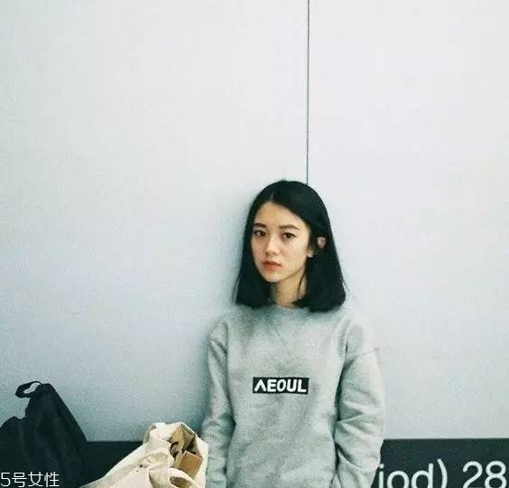 染發(fā)哪個顏色自然 染出來比較自然的發(fā)色顏色 染發(fā)哪個顏色自然 染出來比較自然的發(fā)色顏色