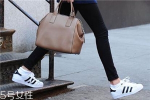 小白鞋怎么存放不發(fā)黃？小白鞋的存放方法