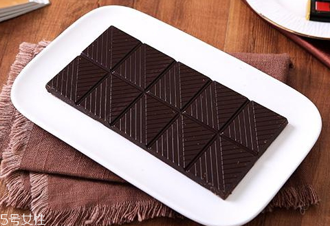 黑巧克力可以提神嗎 黑巧克力提神效果好嗎 黑巧克力可以提神嗎 黑巧克力提神效果好嗎