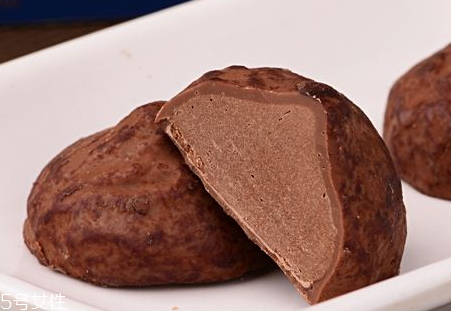 松露巧克力卡路里 一個(gè)松露巧克力的熱量 松露巧克力卡路里 一個(gè)松露巧克力的熱量