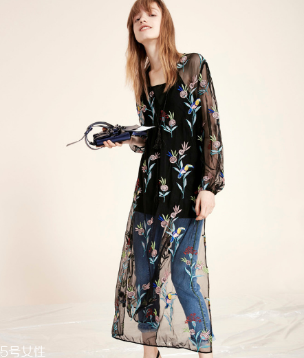 連衣裙如何穿更有氣質(zhì)？連衣裙穿搭推薦