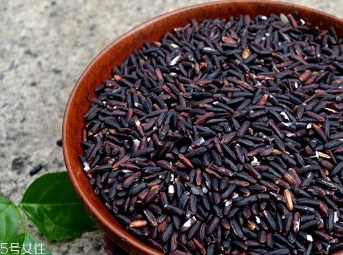 血糯米和黑米的區(qū)別 血糯米是黑米嗎？