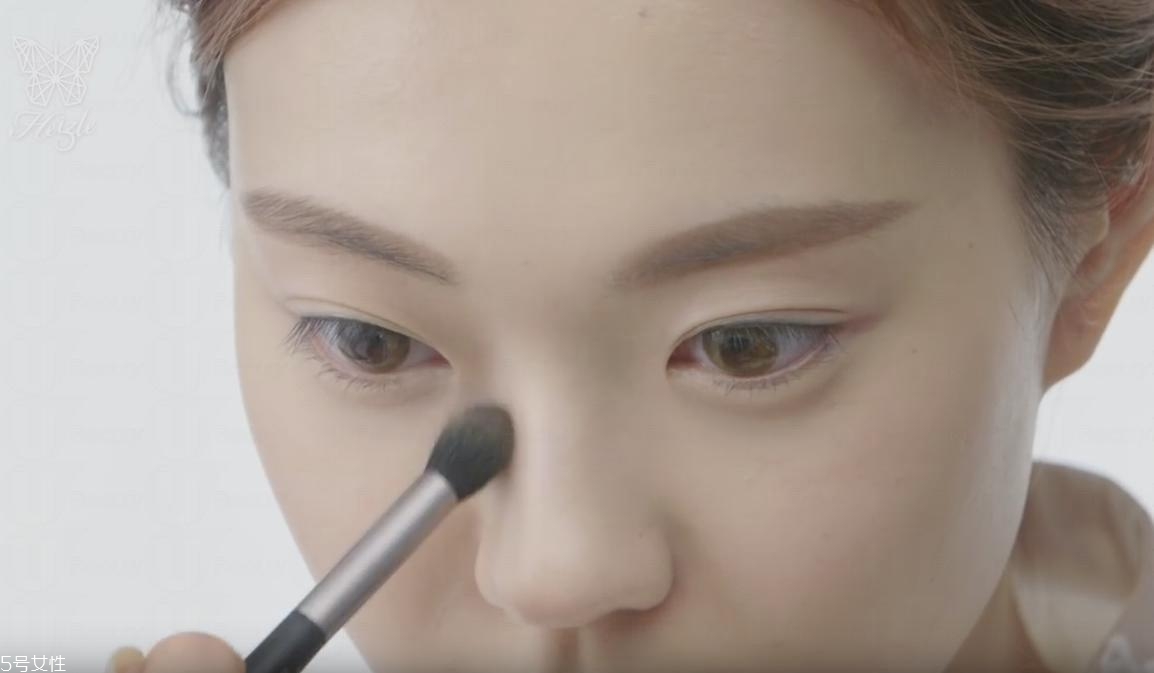 優(yōu)雅氣質(zhì)妝容教程 氣質(zhì)典雅妝容教學(xué) 優(yōu)雅氣質(zhì)妝容教程 氣質(zhì)典雅妝容教學(xué)