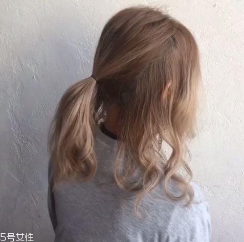 日式花瓣低馬尾怎么扎好看 日式花瓣低馬尾怎么扎好看