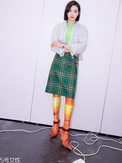 條紋襯衫怎么穿好看？條紋襯衫明星搭配