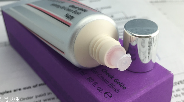 香緹卡胭脂膏怎么用 香緹卡胭脂膏使用方法 香緹卡胭脂膏怎么用 香緹卡胭脂膏使用方法