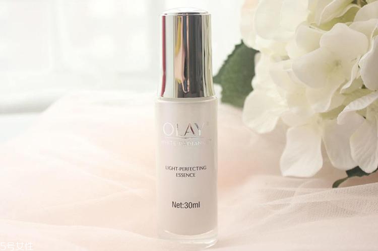 凹洞痘印用什么護膚品 臉上有坑適合的護膚品