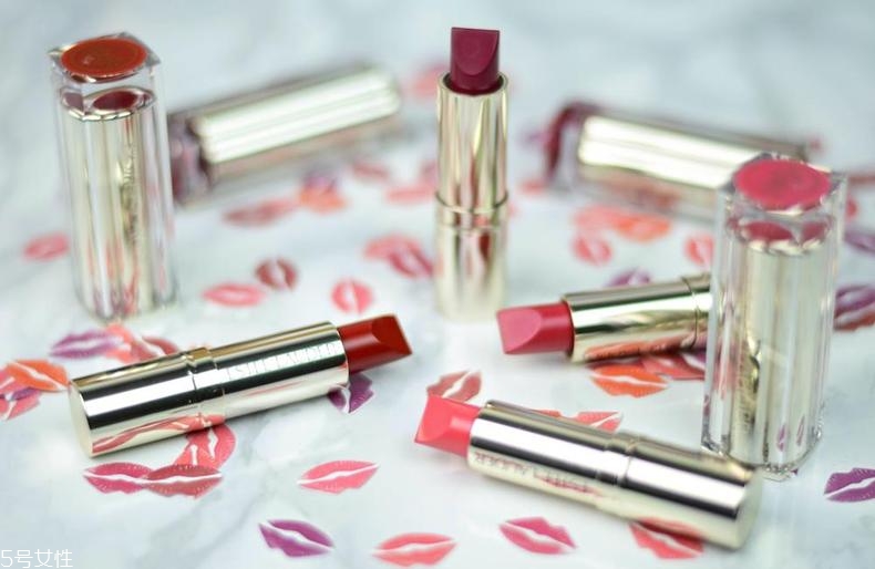 雅詩蘭黛戀愛300和310哪個(gè)好 300和310對(duì)比試色 雅詩蘭黛戀愛300和310哪個(gè)好 300和310對(duì)比試色